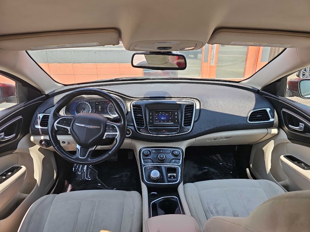 Photo 9 of this CHRYSLER 200