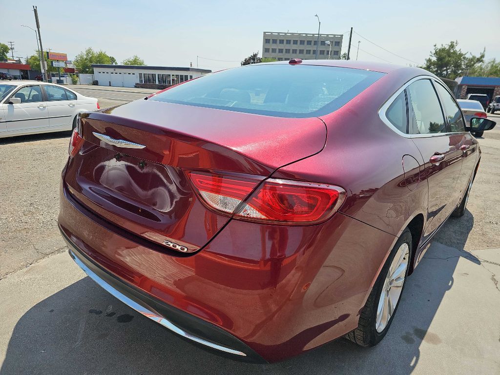 Photo 23 of this CHRYSLER 200