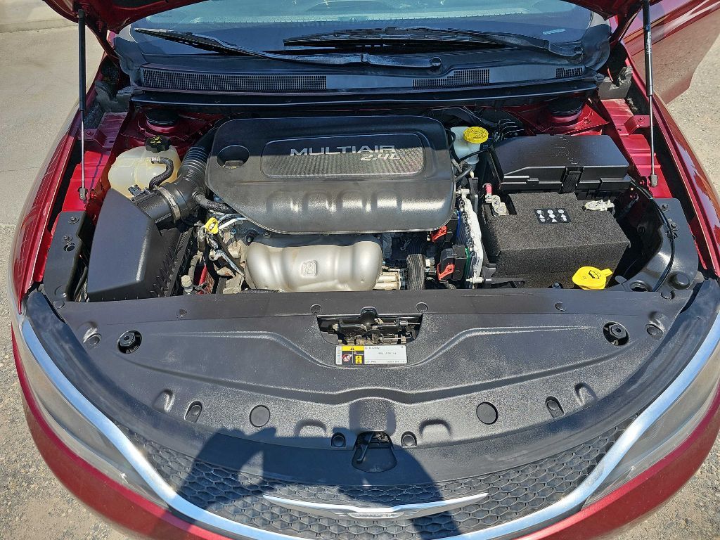 Photo 28 of this CHRYSLER 200