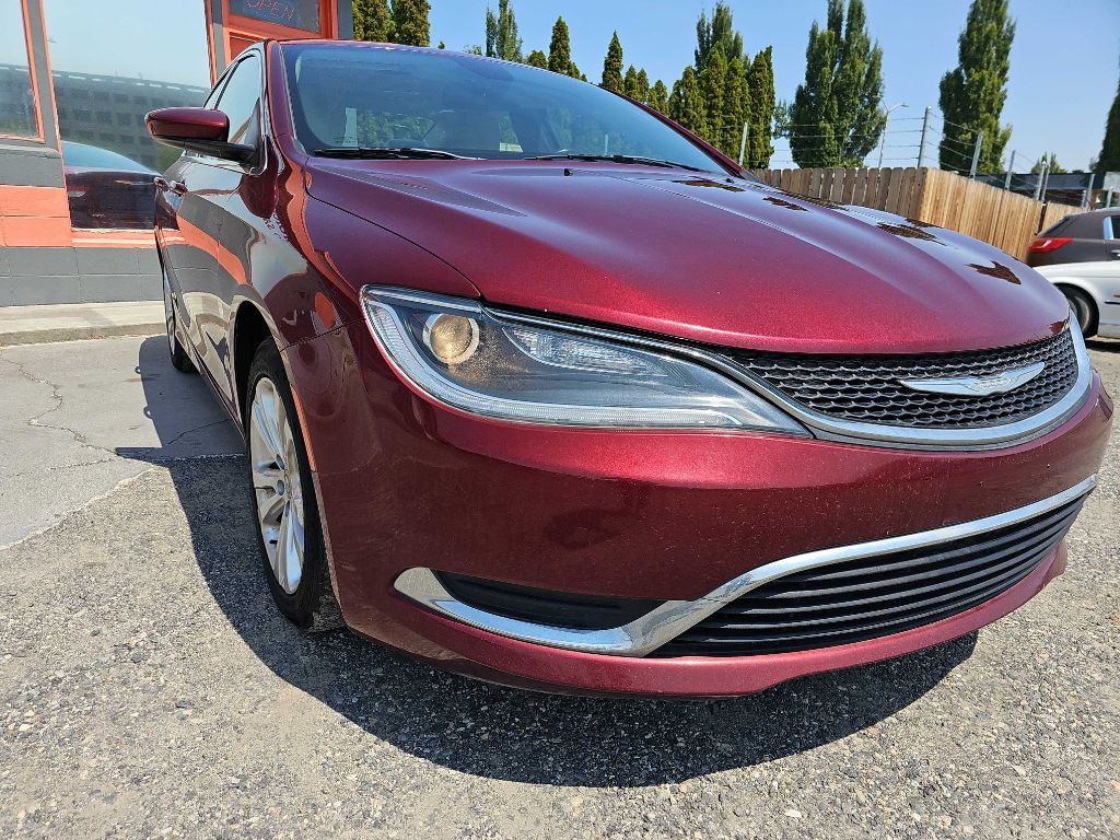 Photo 21 of this CHRYSLER 200
