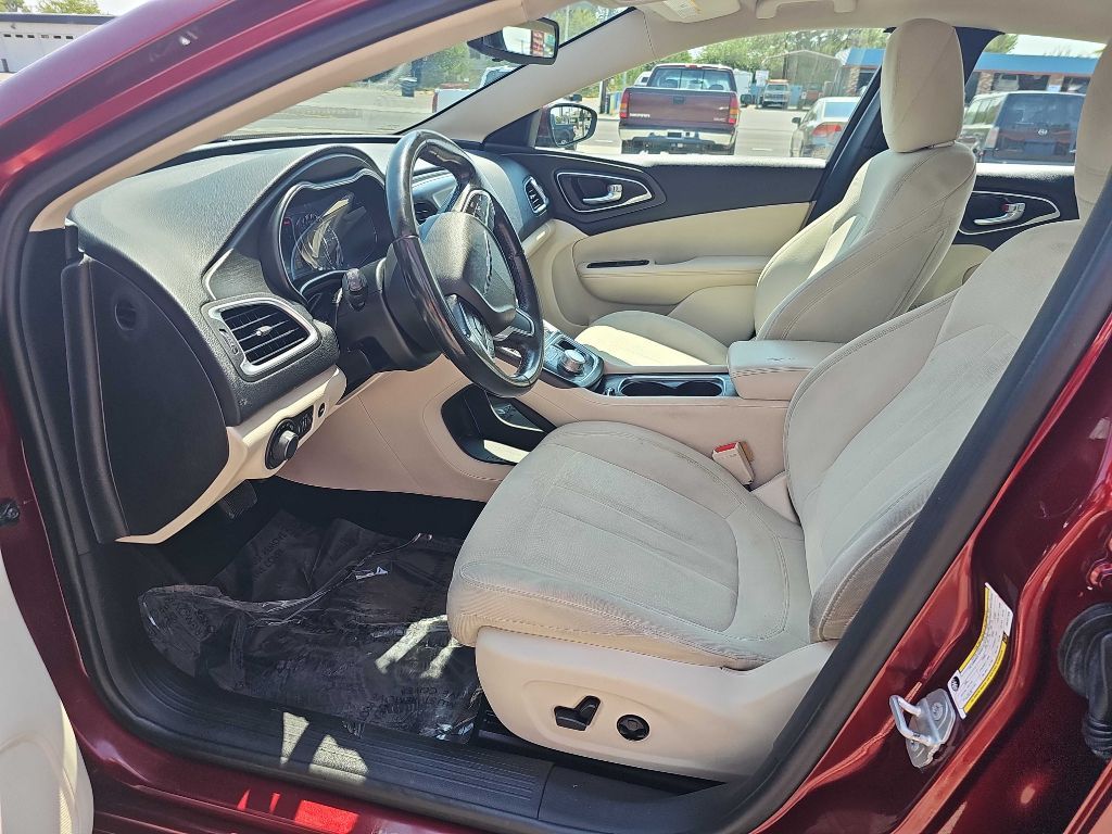 Photo 2 of this CHRYSLER 200