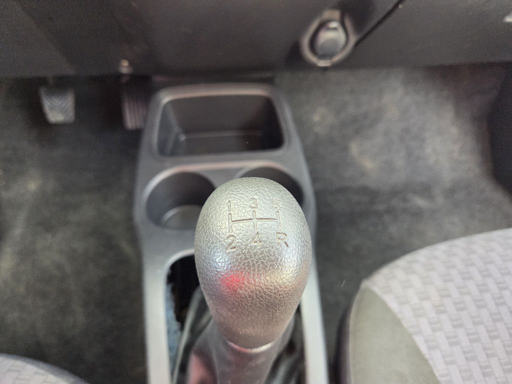 Photo 17 of this MITSUBISHI MIRAGE