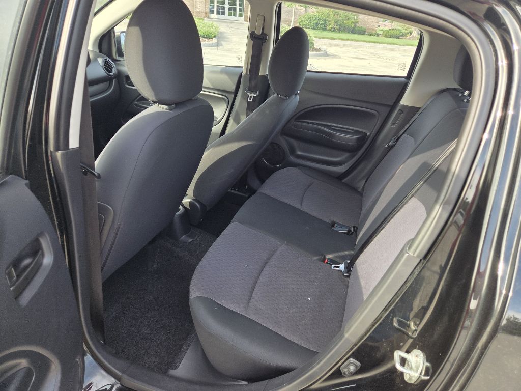 Photo 12 of this MITSUBISHI MIRAGE