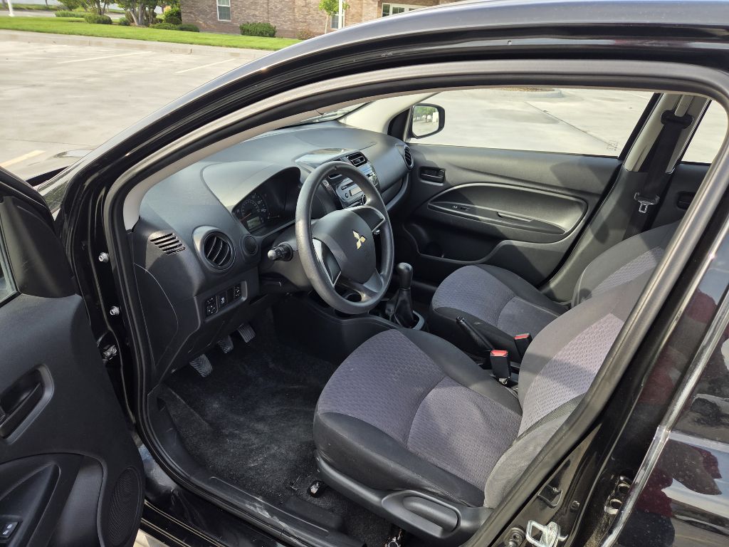 Photo 10 of this MITSUBISHI MIRAGE