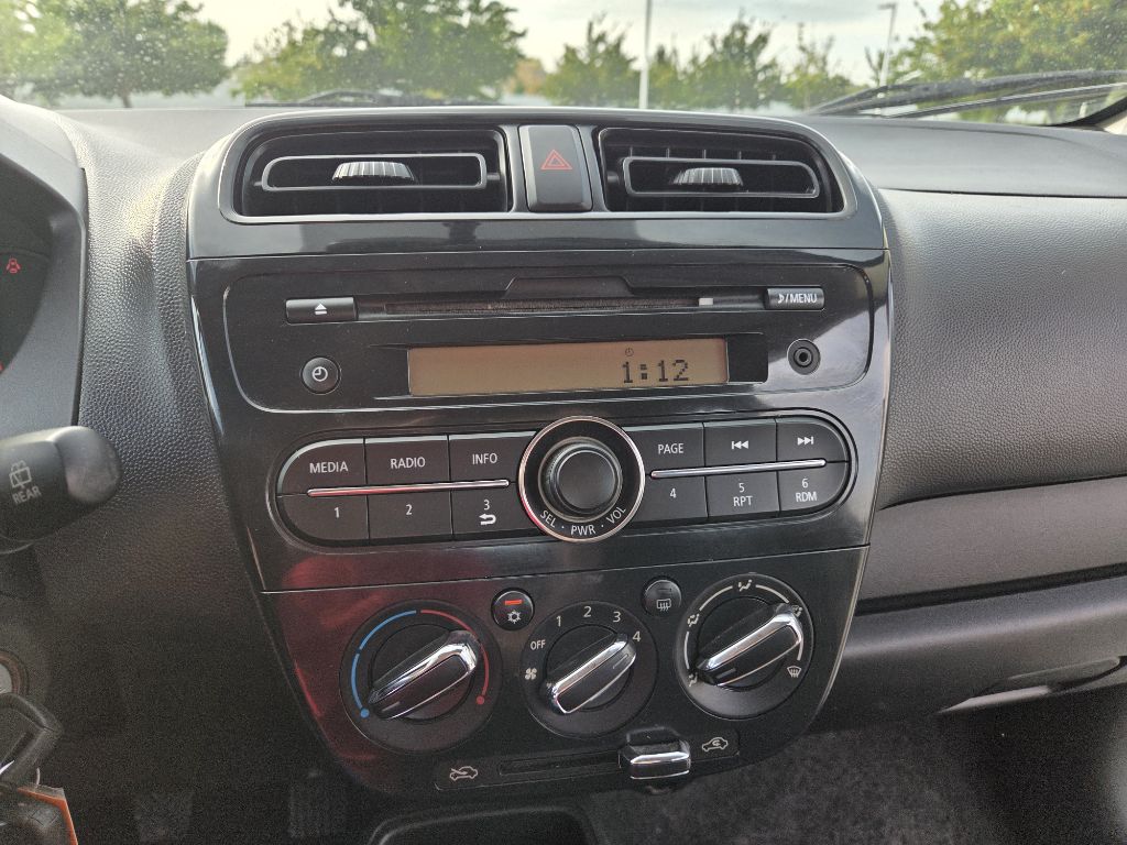 Photo 18 of this MITSUBISHI MIRAGE
