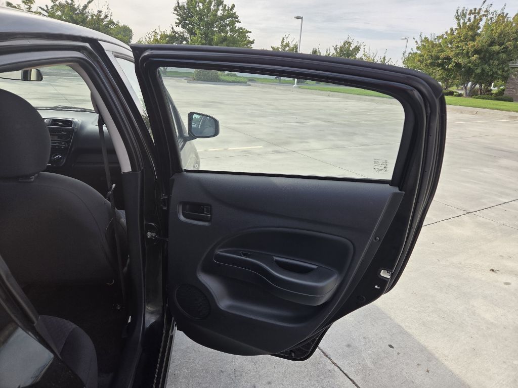 Photo 13 of this MITSUBISHI MIRAGE