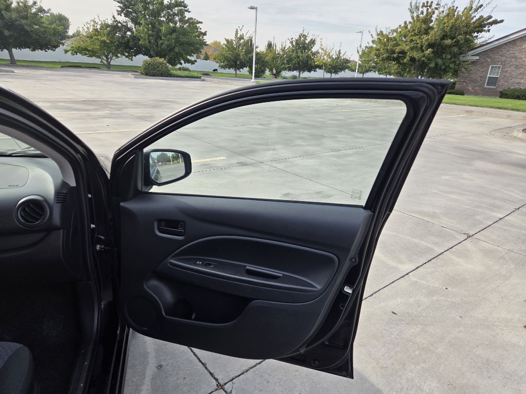 Photo 15 of this MITSUBISHI MIRAGE