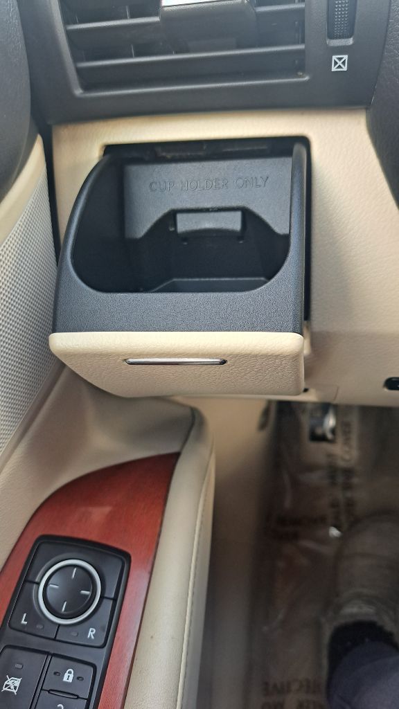 Photo 11 of this LEXUS RX