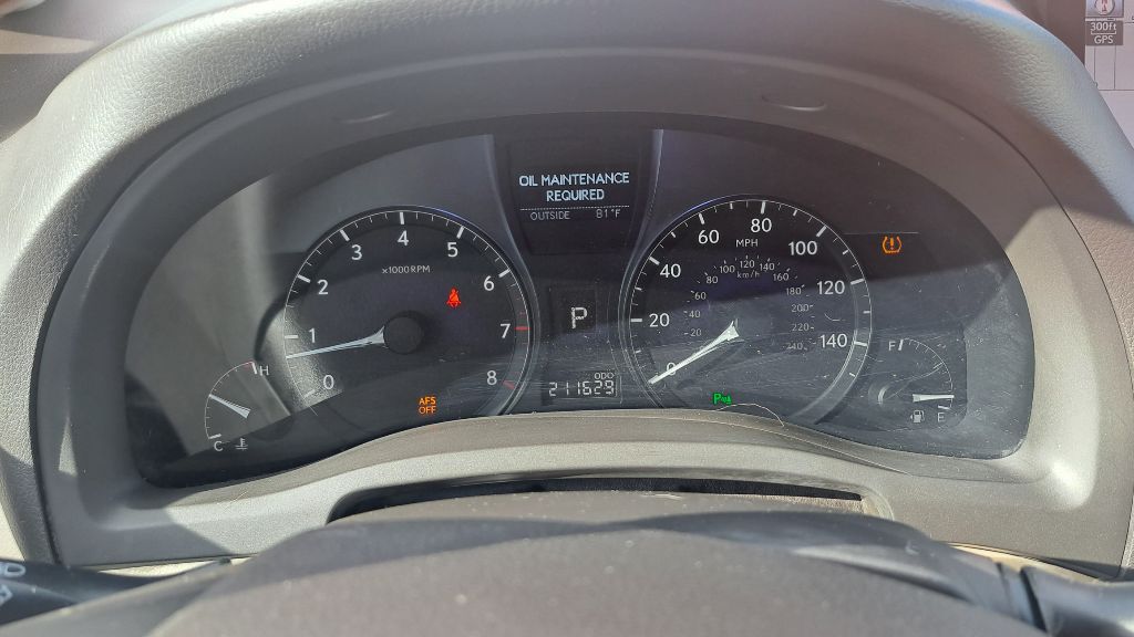 Photo 8 of this LEXUS RX