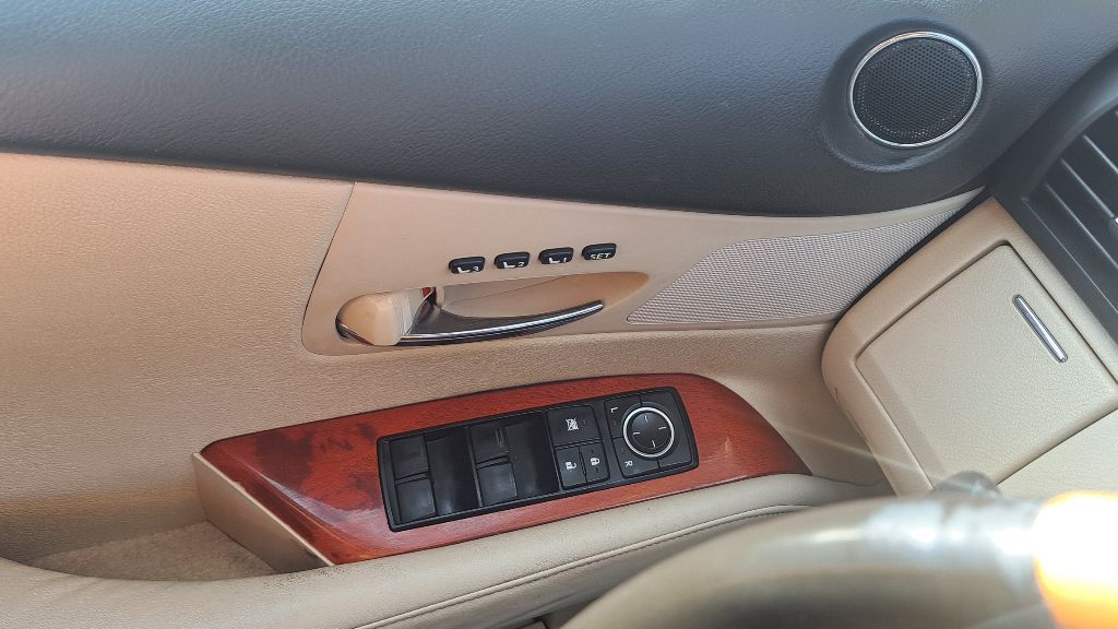 Photo 12 of this LEXUS RX