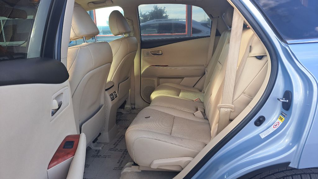 Photo 21 of this LEXUS RX
