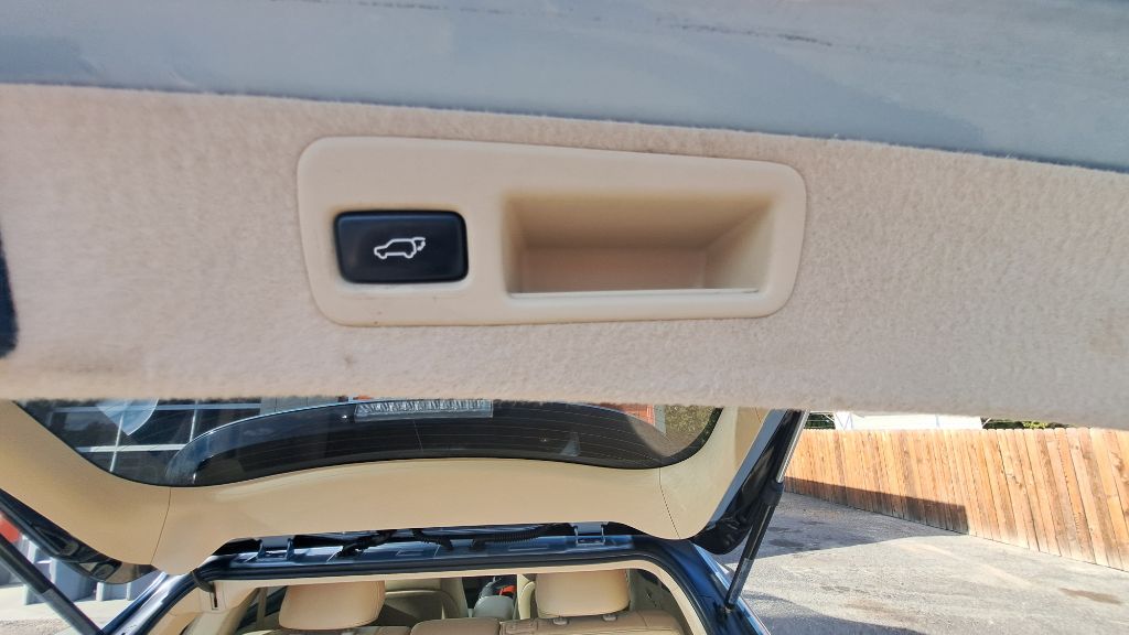 Photo 28 of this LEXUS RX