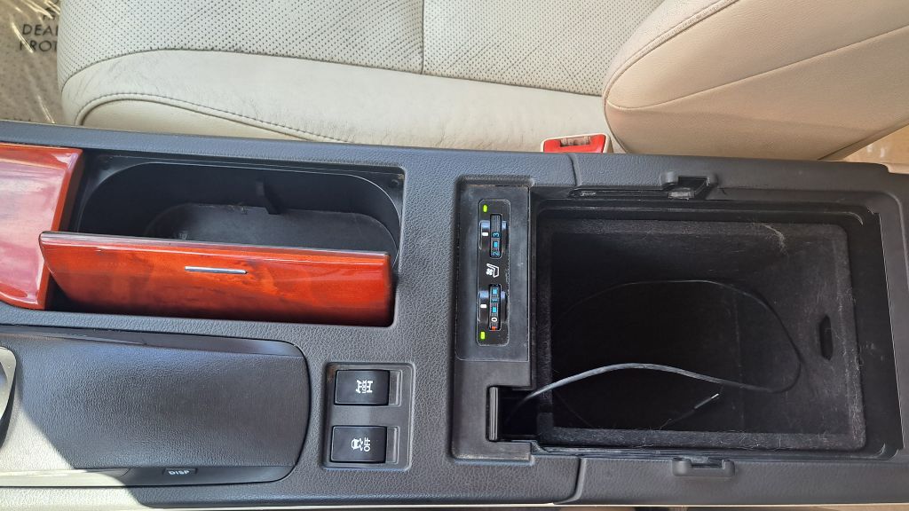 Photo 15 of this LEXUS RX