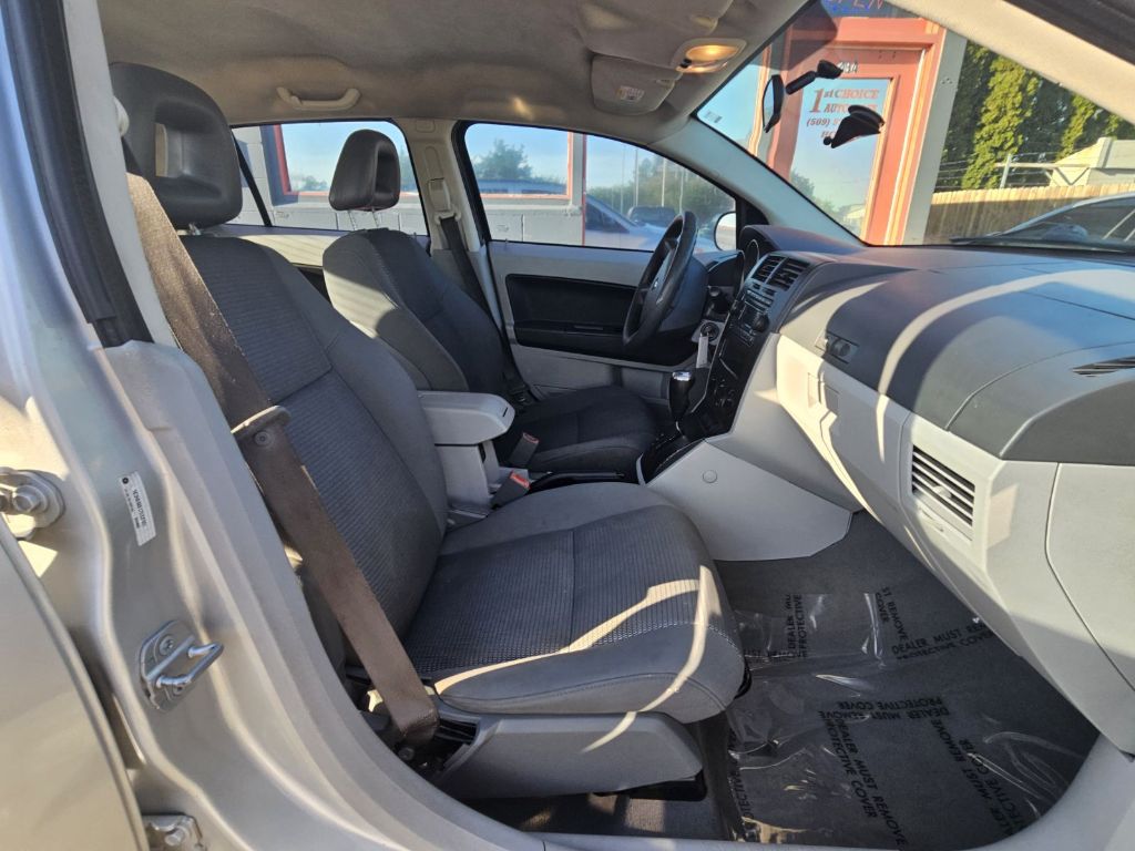 Photo 8 of this DODGE CALIBER