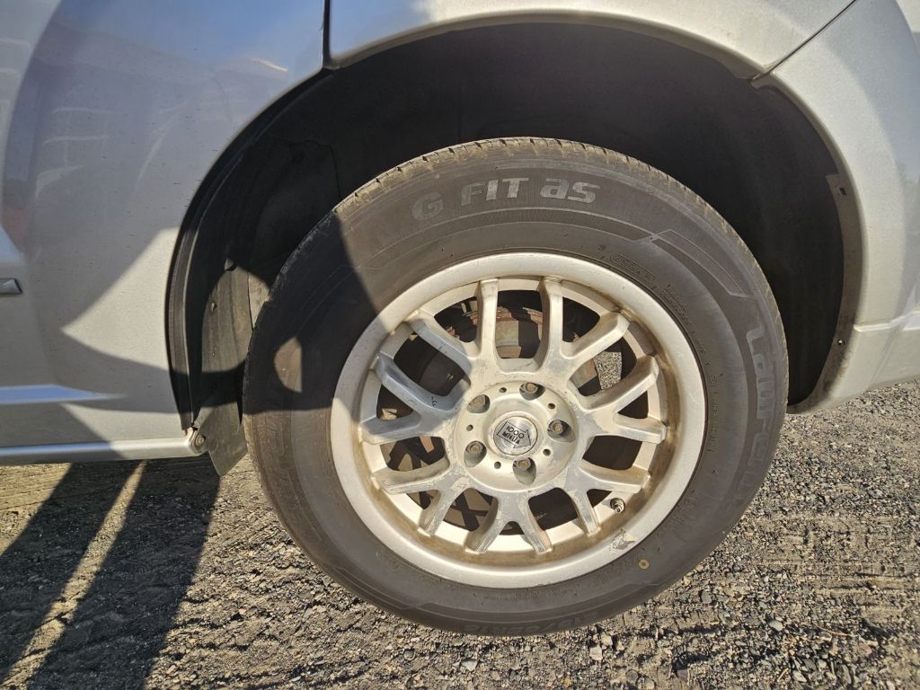 Photo 25 of this DODGE CALIBER