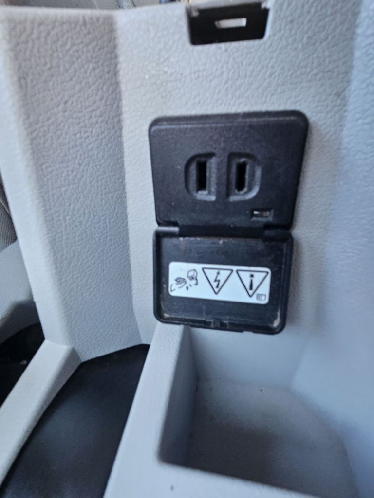 Photo 12 of this DODGE CALIBER