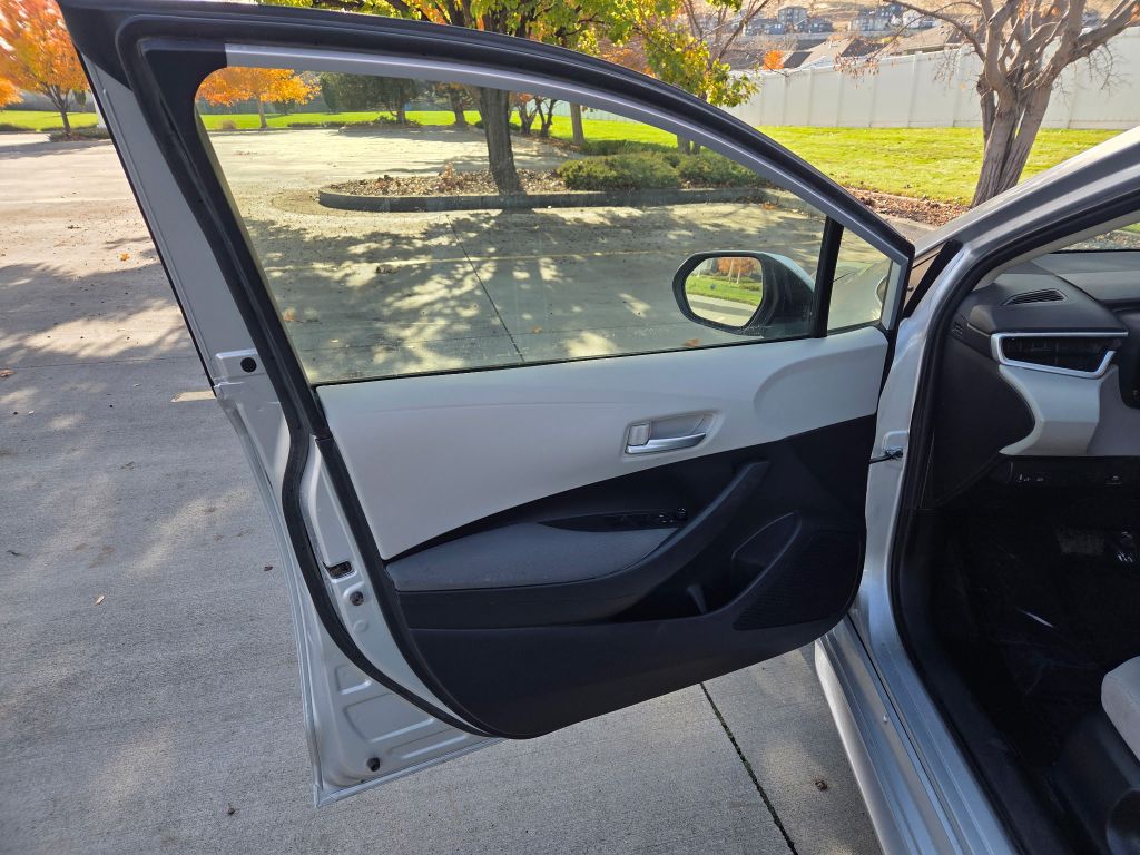 Photo 8 of this TOYOTA COROLLA