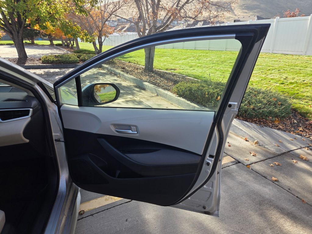 Photo 10 of this TOYOTA COROLLA