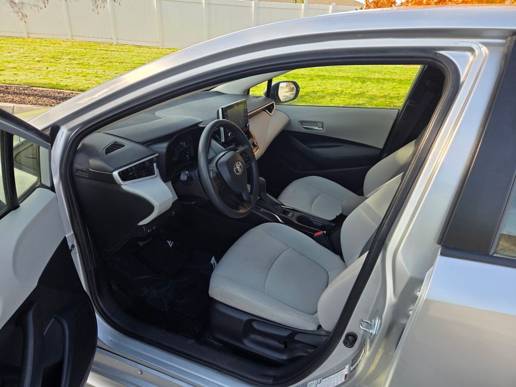 Photo 9 of this TOYOTA COROLLA