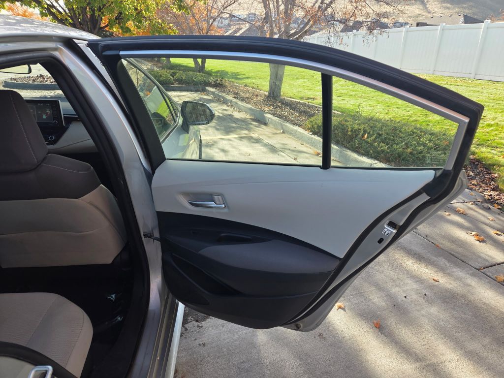 Photo 12 of this TOYOTA COROLLA