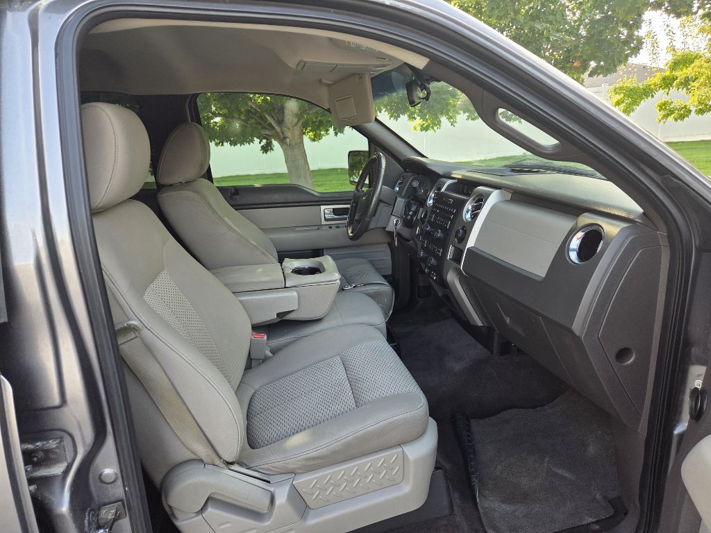 Photo 16 of this FORD F150