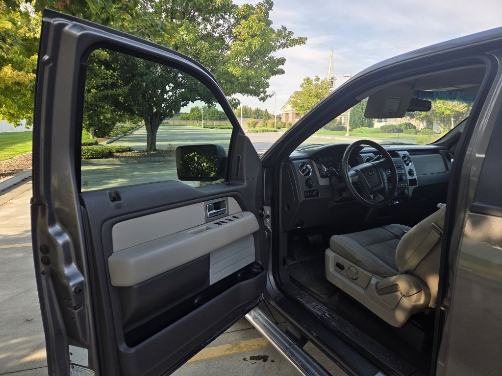 Photo 11 of this FORD F150