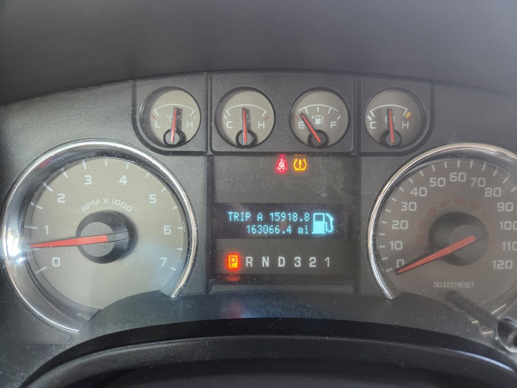 Photo 19 of this FORD F150