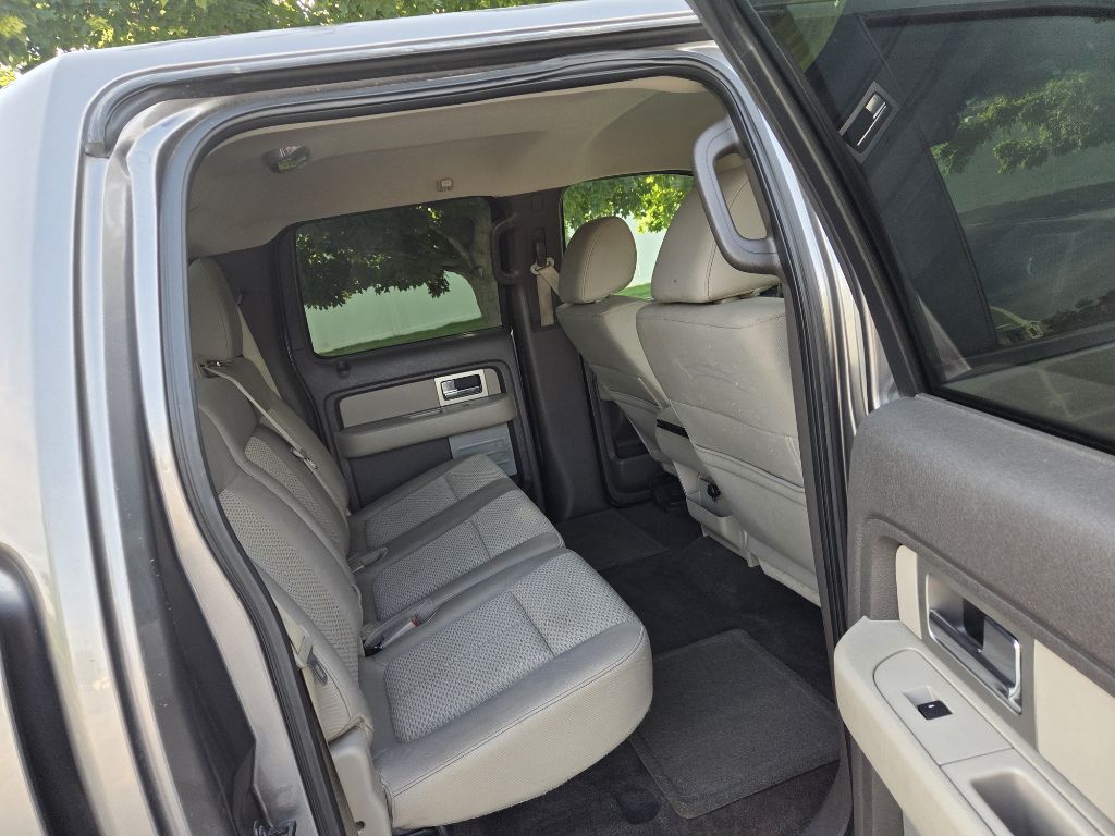 Photo 18 of this FORD F150