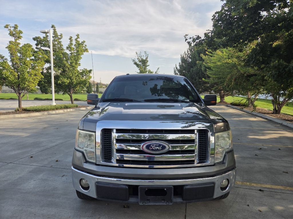 Photo 4 of this FORD F150