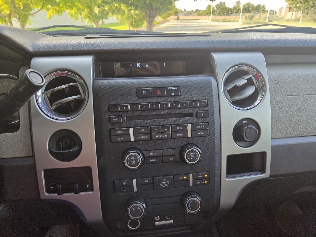 Photo 20 of this FORD F150
