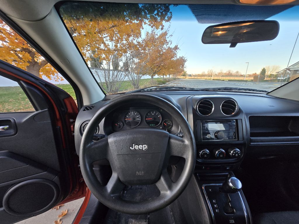 Photo 13 of this JEEP COMPASS