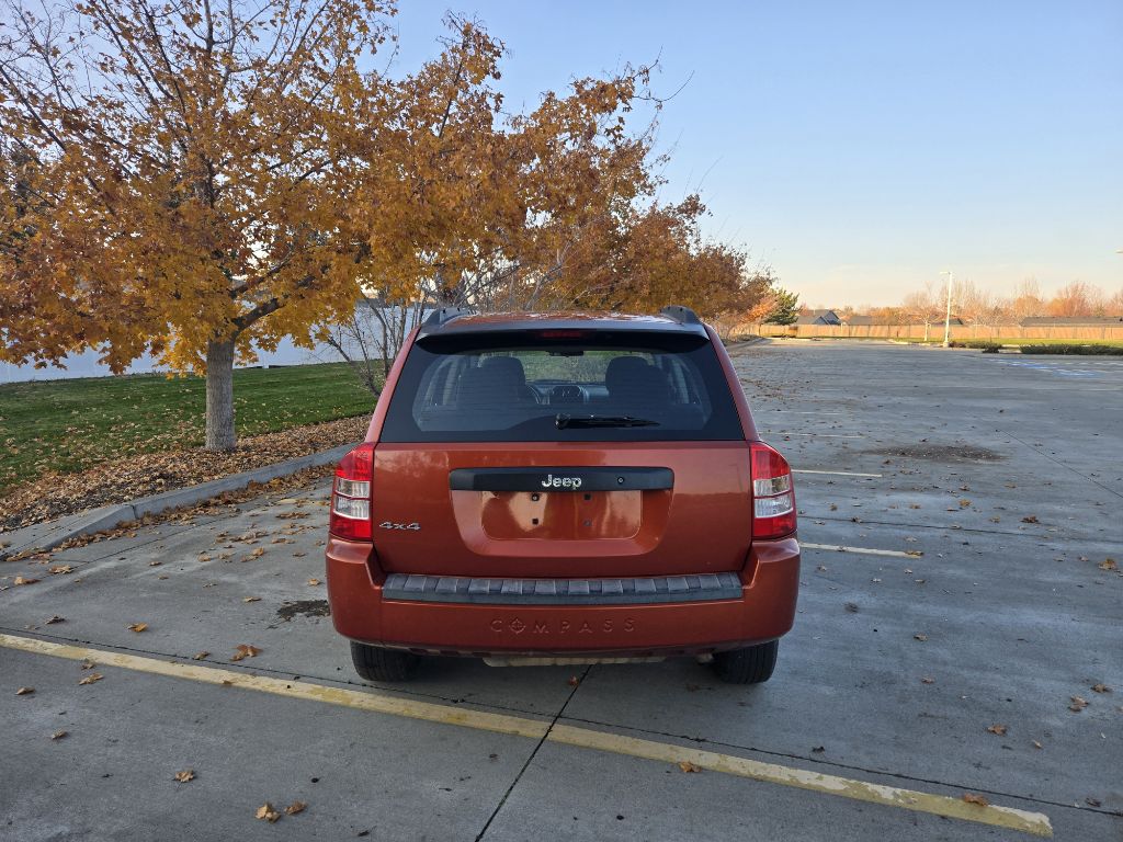 Photo 7 of this JEEP COMPASS