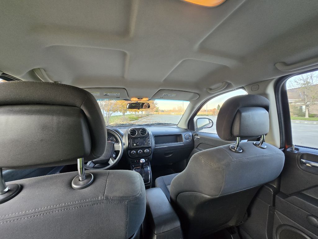 Photo 22 of this JEEP COMPASS