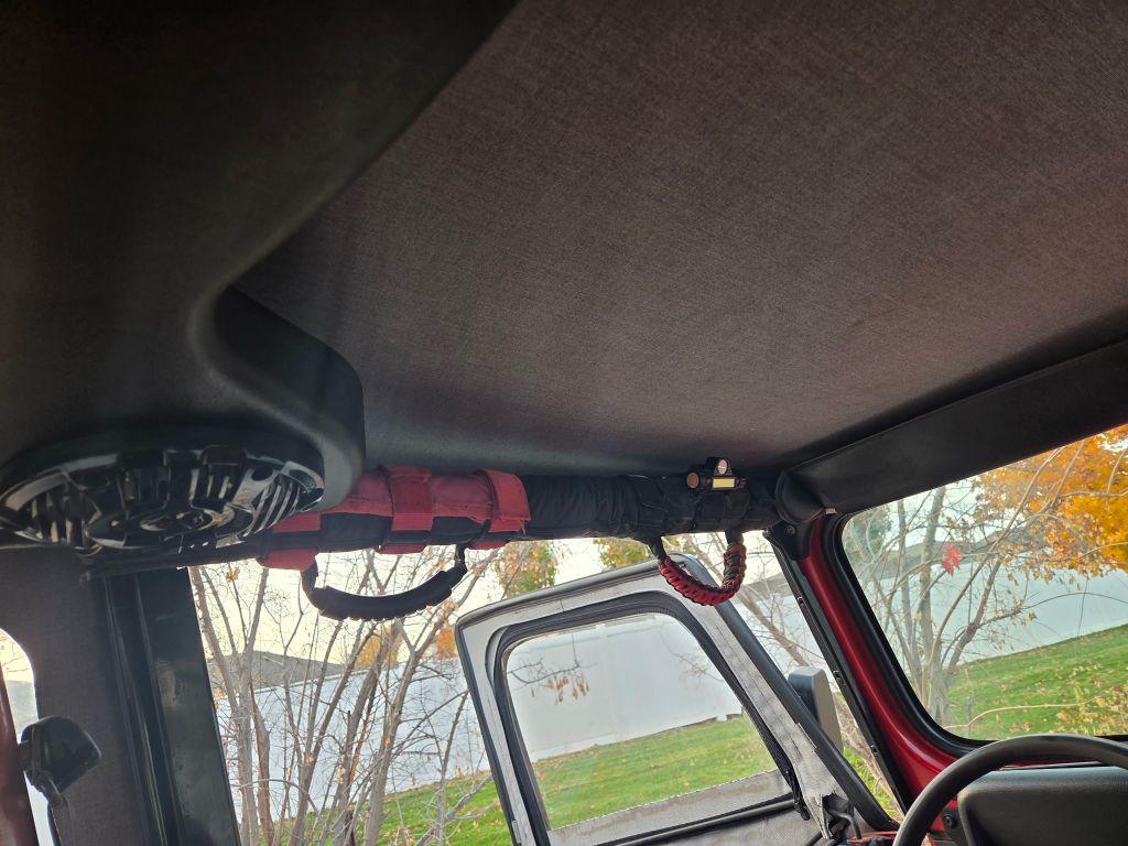 Photo 31 of this JEEP WRANGLER / YJ