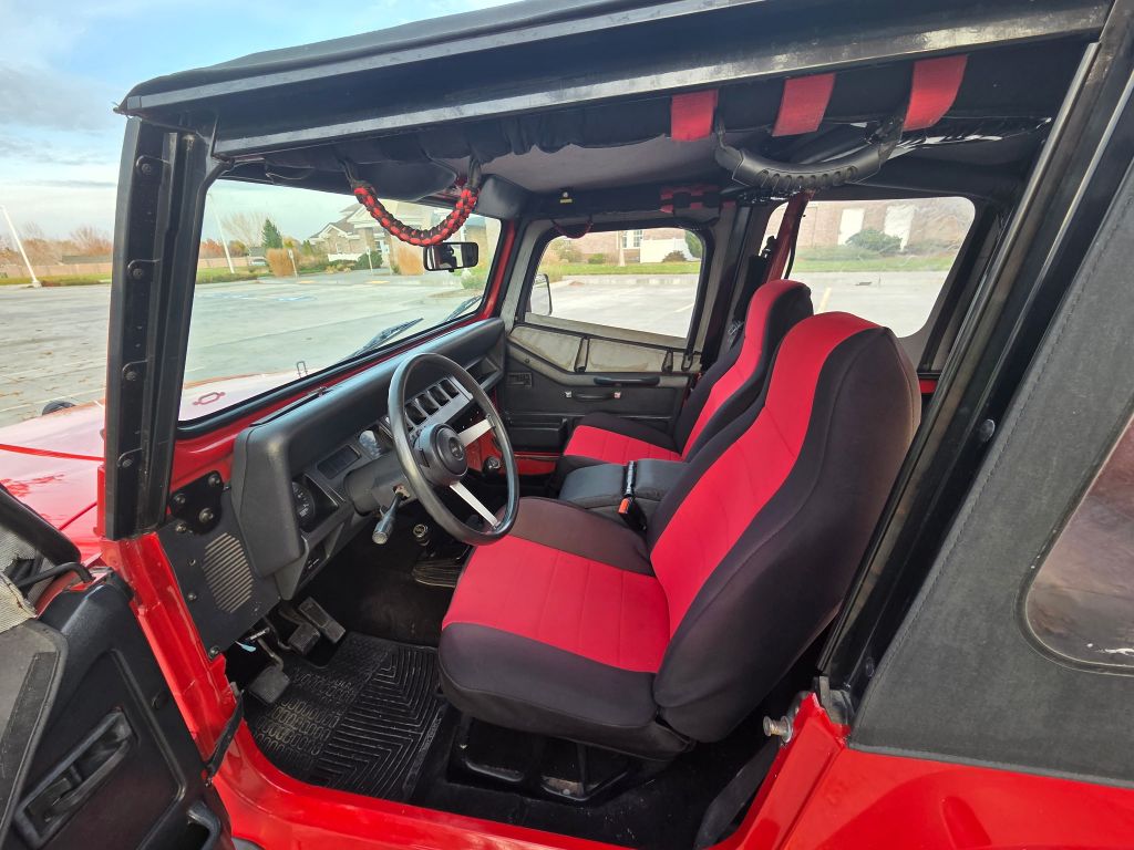 Photo 15 of this JEEP WRANGLER / YJ