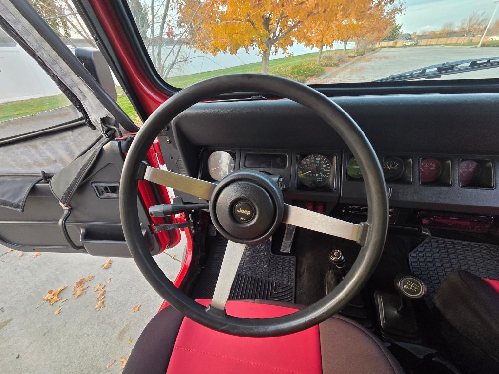 Photo 29 of this JEEP WRANGLER / YJ