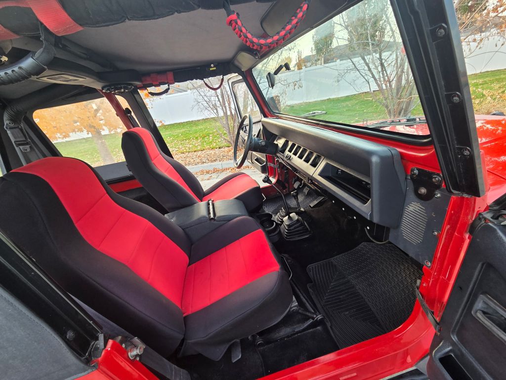 Photo 17 of this JEEP WRANGLER / YJ