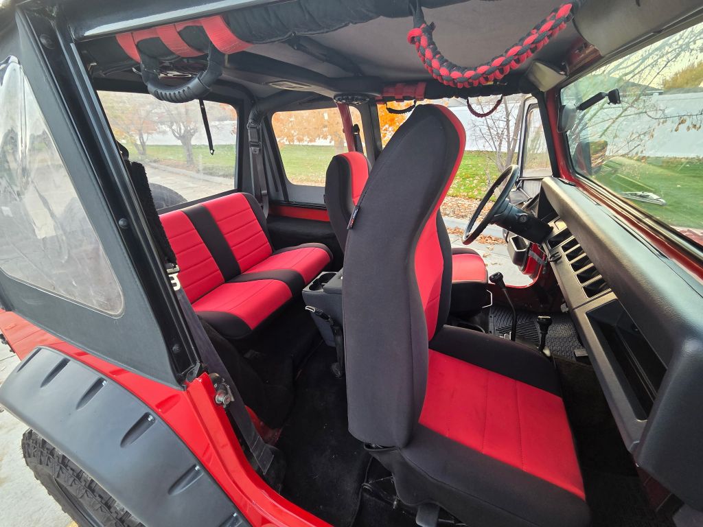 Photo 25 of this JEEP WRANGLER / YJ
