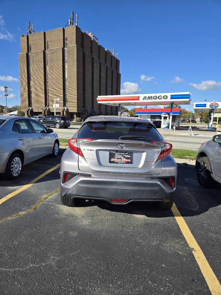 Photo 2 of this TOYOTA C-HR