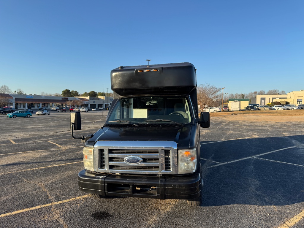 Photo 2 of this FORD ECONOLINE