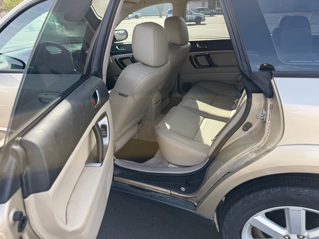 Photo 6 of this SUBARU OUTBACK