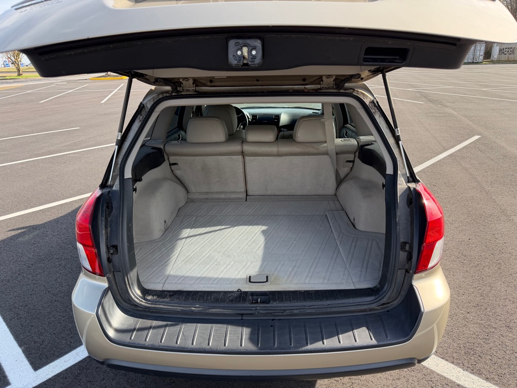 Photo 5 of this SUBARU OUTBACK