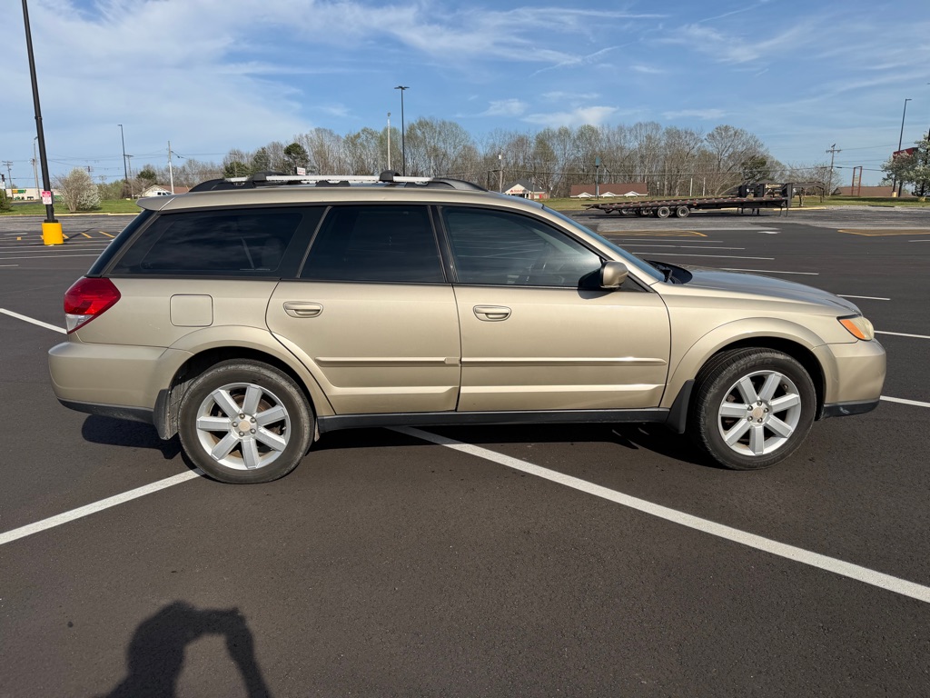 Photo 3 of this SUBARU OUTBACK