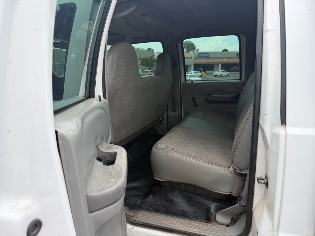 Photo 5 of this FORD F450
