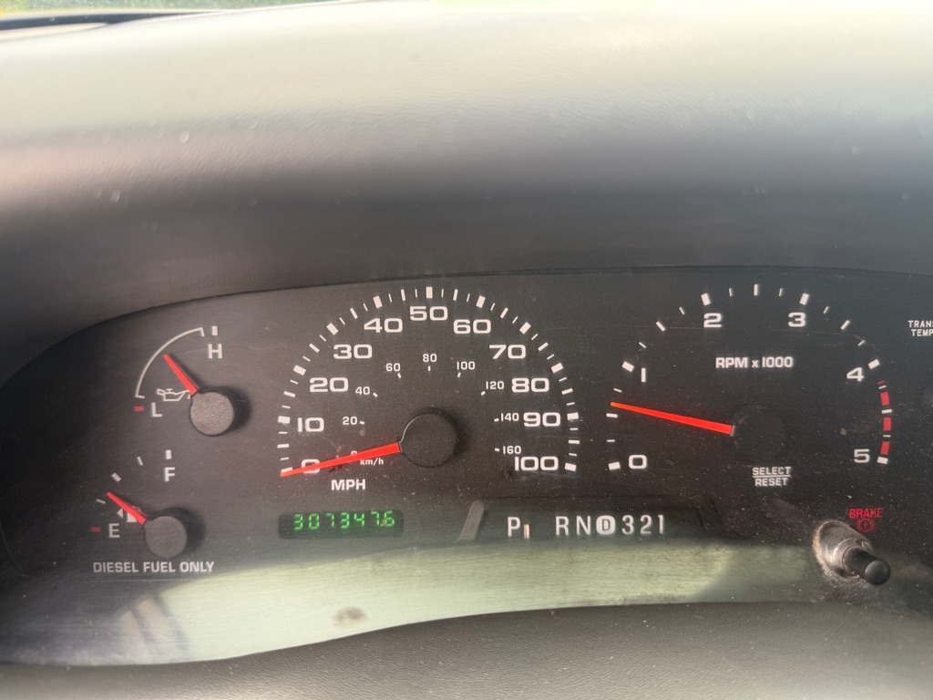 Photo 8 of this FORD F450