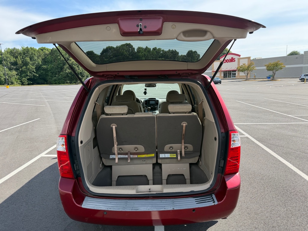 Photo 5 of this KIA SEDONA