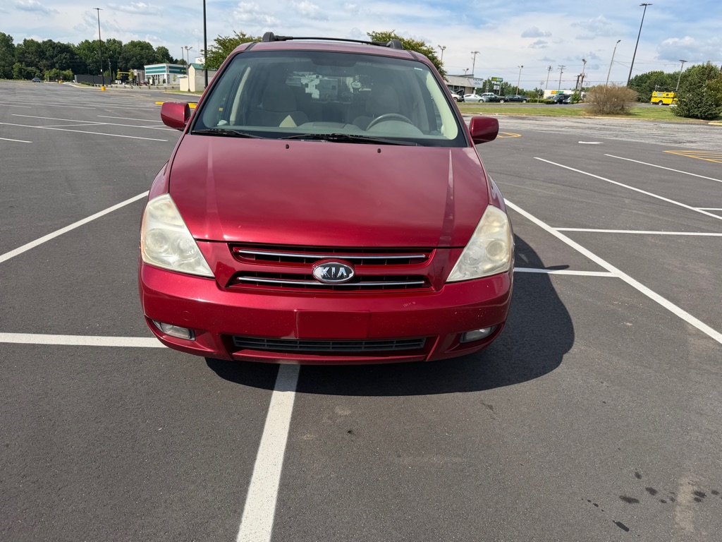 Photo 2 of this KIA SEDONA