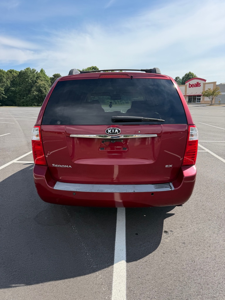 Photo 4 of this KIA SEDONA