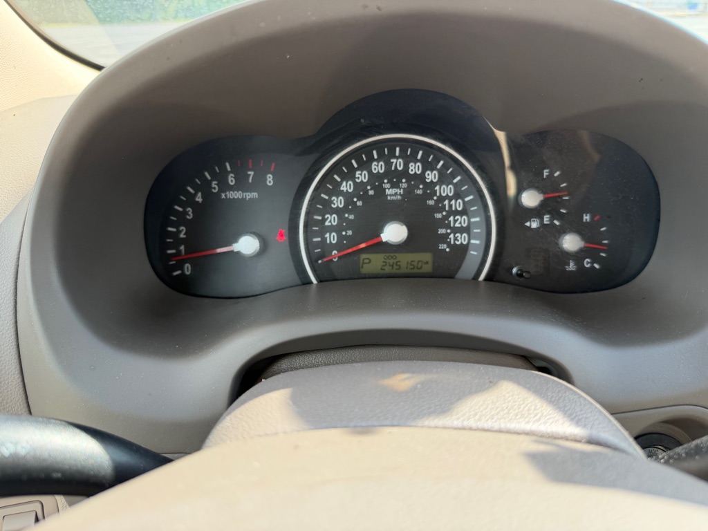 Photo 9 of this KIA SEDONA
