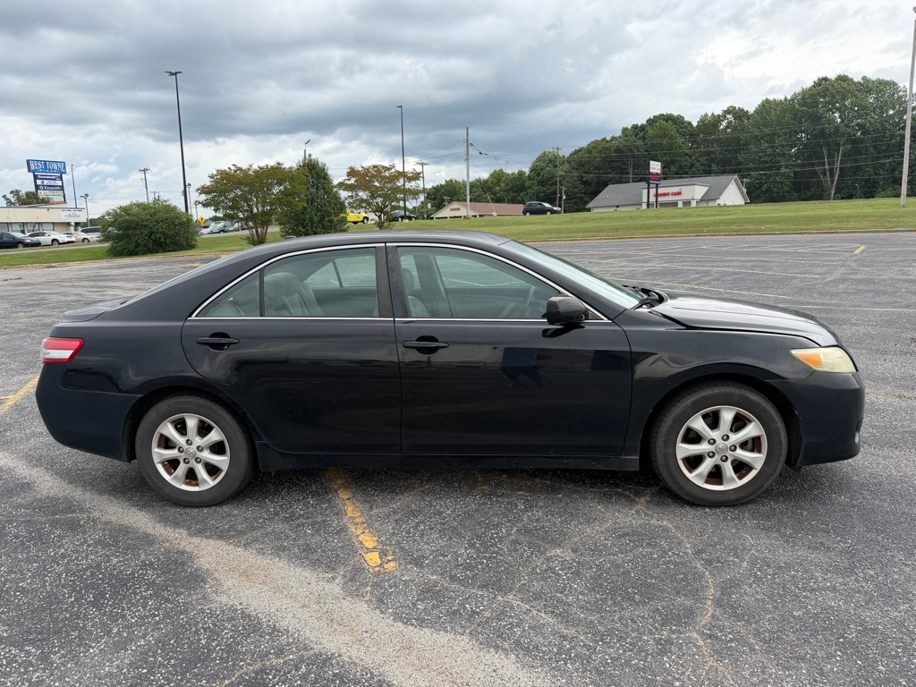 2011 TOYOTA CAMRY